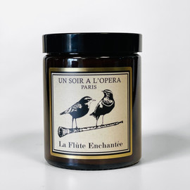 LA FLÛTE ENCHANTÉE - Bougie parfumée 140 GR - Cèdre et rose - 6 minimum